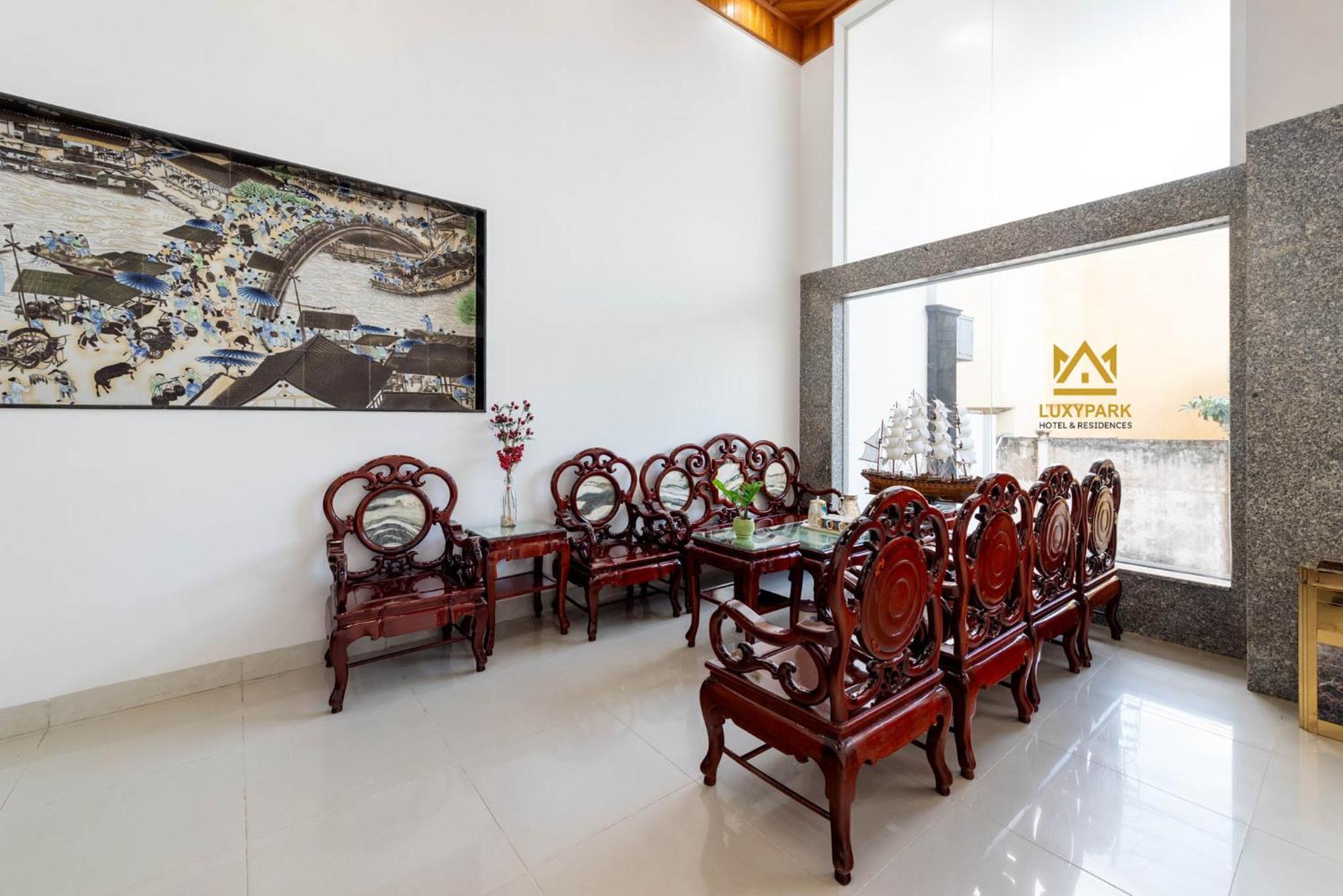Luxy Park Hotel - Phu Quoc Centre Exteriör bild