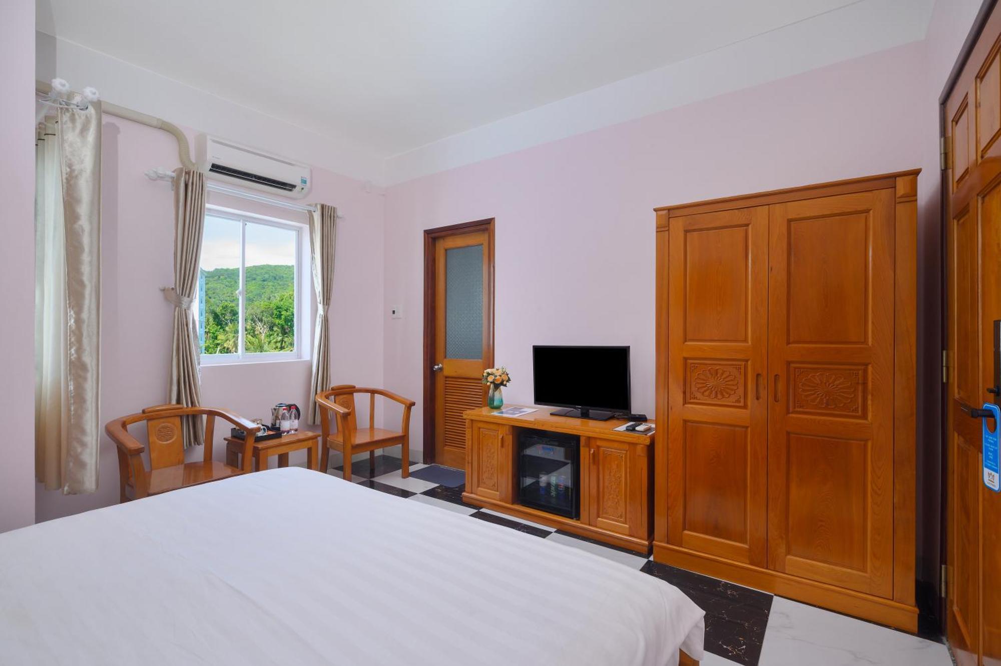 Luxy Park Hotel - Phu Quoc Centre Exteriör bild